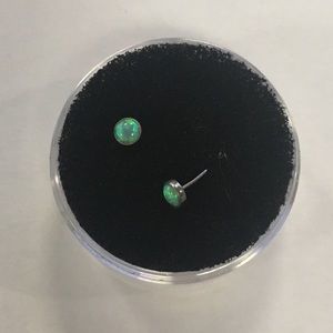 Neometal Lime Green Opal 3mm Threadless Ends